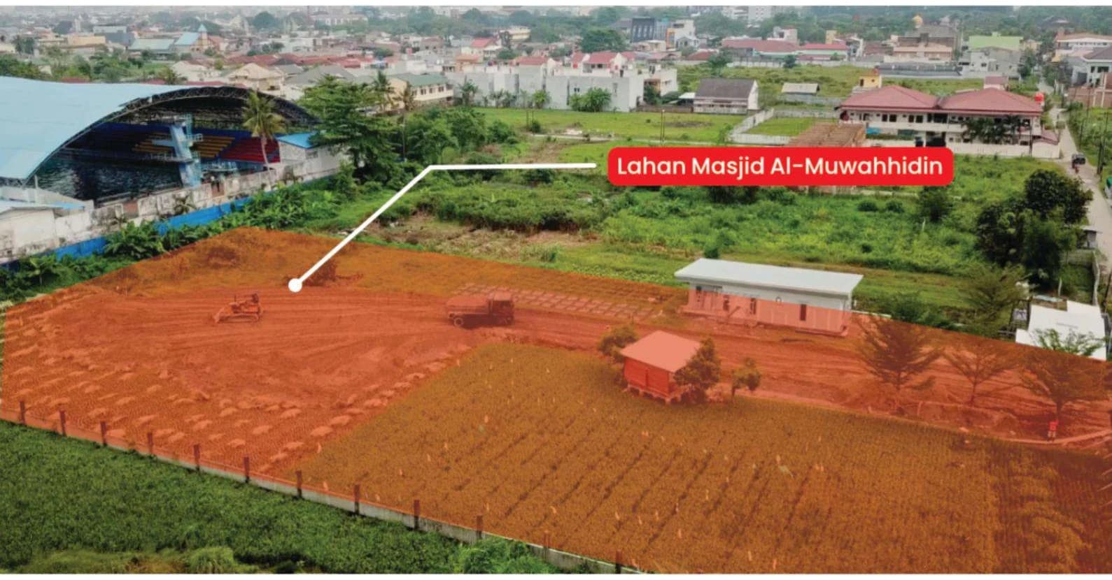 Foto udara lahan Masjid Al-Muwahhidin sebelum pembangunan dimulai